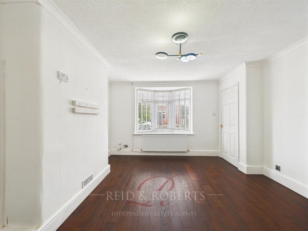 Property photo 3 of 20 Cam05148G0-Pr0039-Still020.Jpg