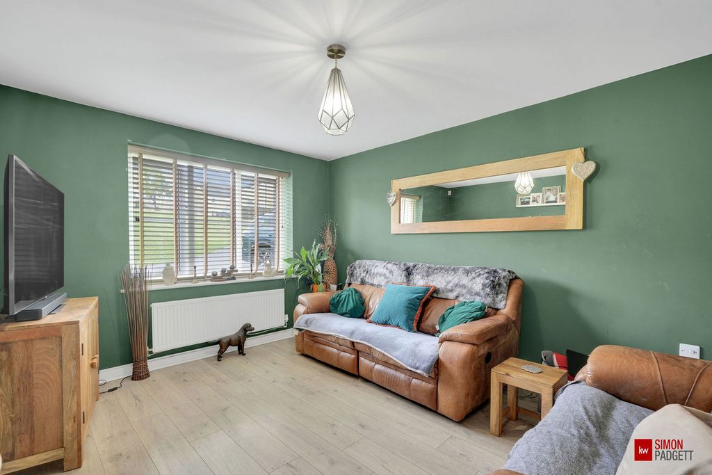 Property photo 1 of 21