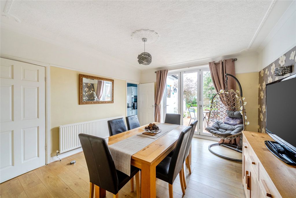 Property photo 3 of 30 Picture No. 12