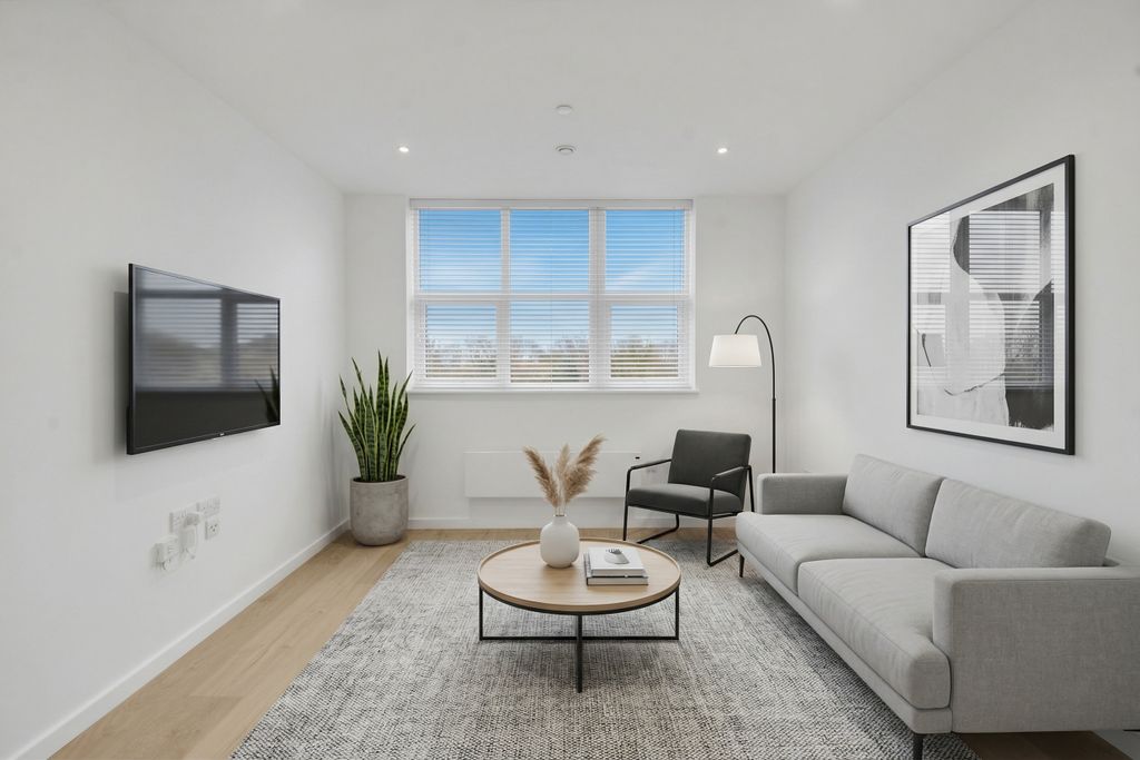 Property photo 3 of 8