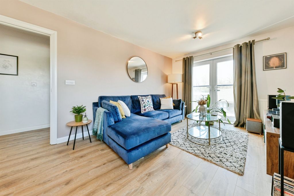 Property photo 2 of 18