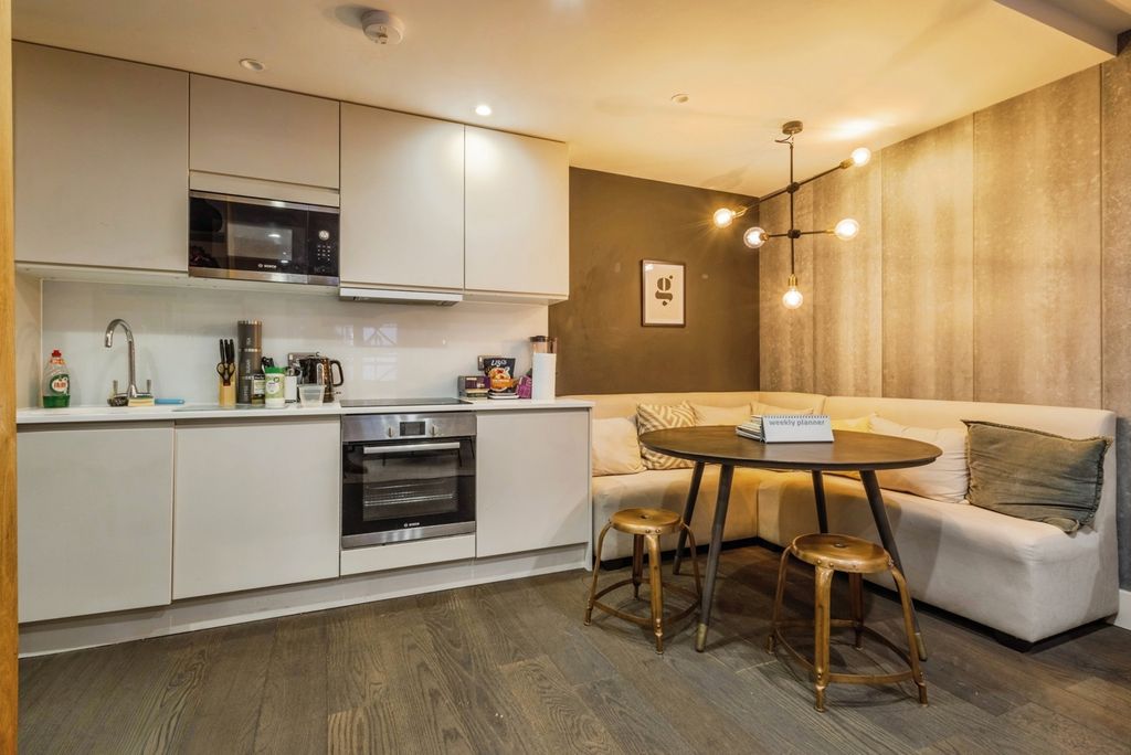 Property photo 1 of 12 Pbox-Img.Jpg