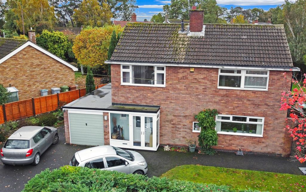 Property photo 1 of 21 Elevated Front Aspect (2) 739