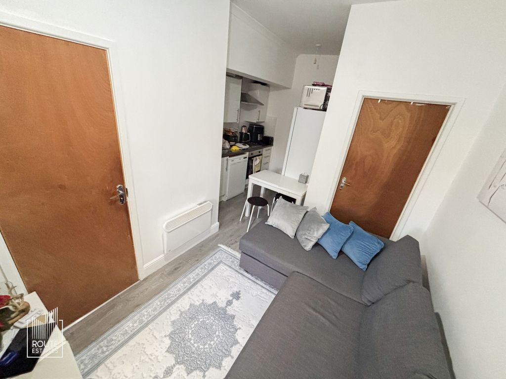 Property photo 2 of 9 Photo 9