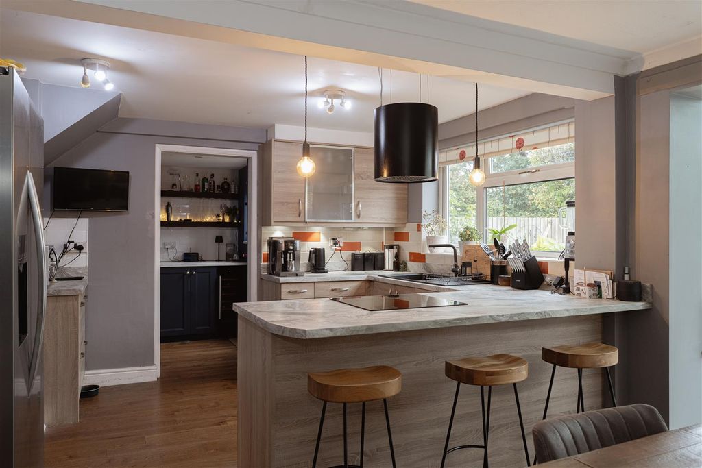 Property photo 2 of 25 2.Jpg