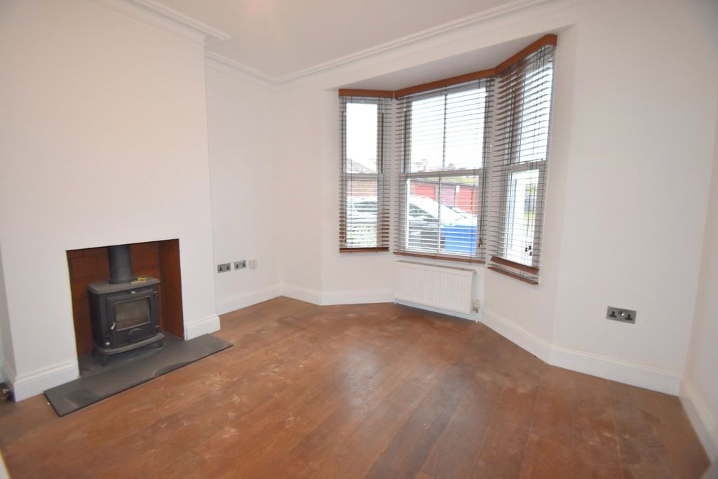 Property photo 3 of 9 Picture No. 12