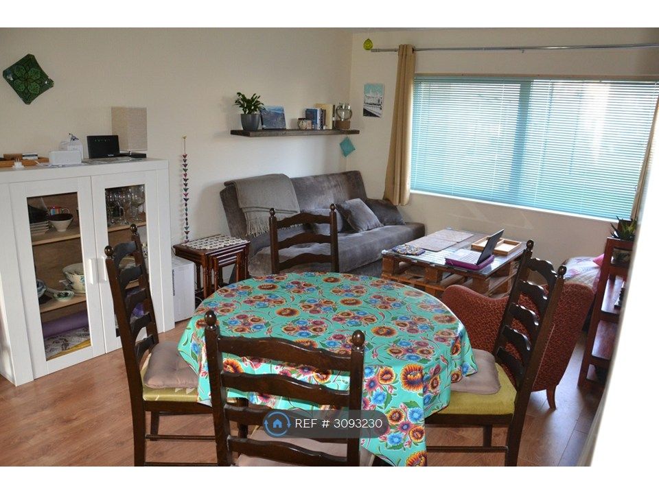 Property photo 3 of 21 Livingroom With Modern And Upcycling Furniture