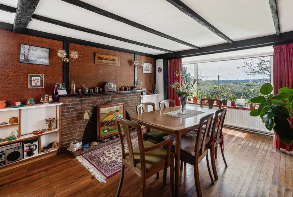 Property photo 3 of 22 27_76707.Jpg