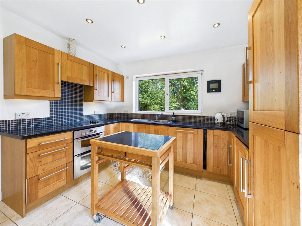 Property photo 2 of 10 Picture No. 16