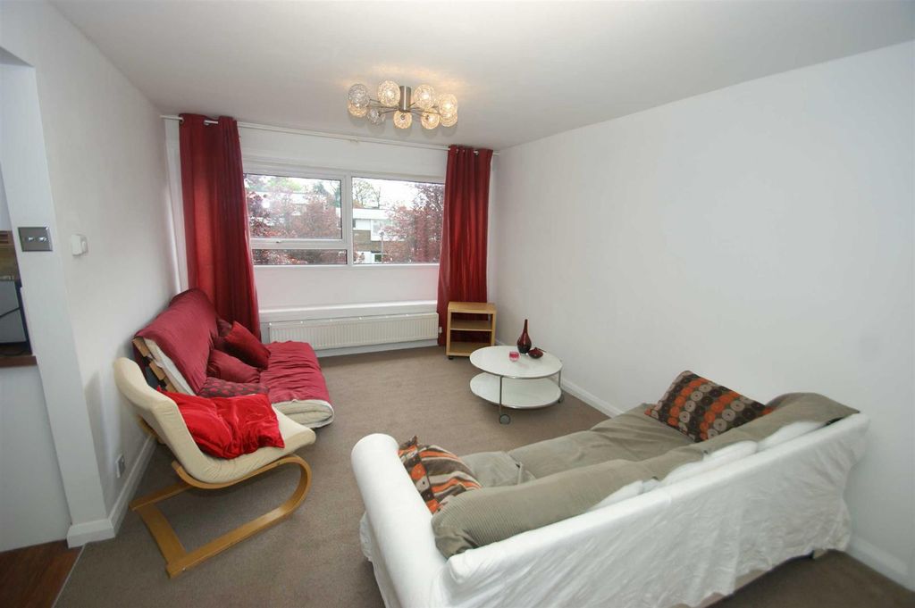 Property photo 2 of 6