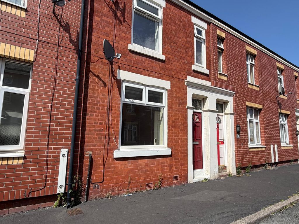 Property photo 1 of 3