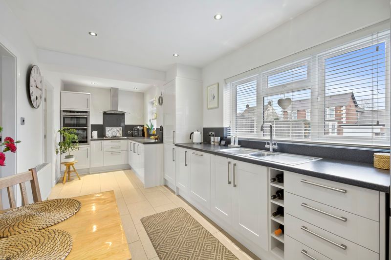 Property photo 3 of 35 Kitchen