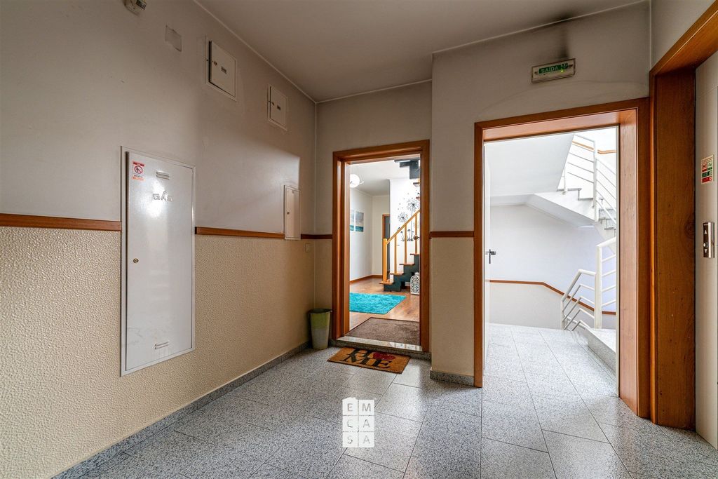 Property photo 2 of 58