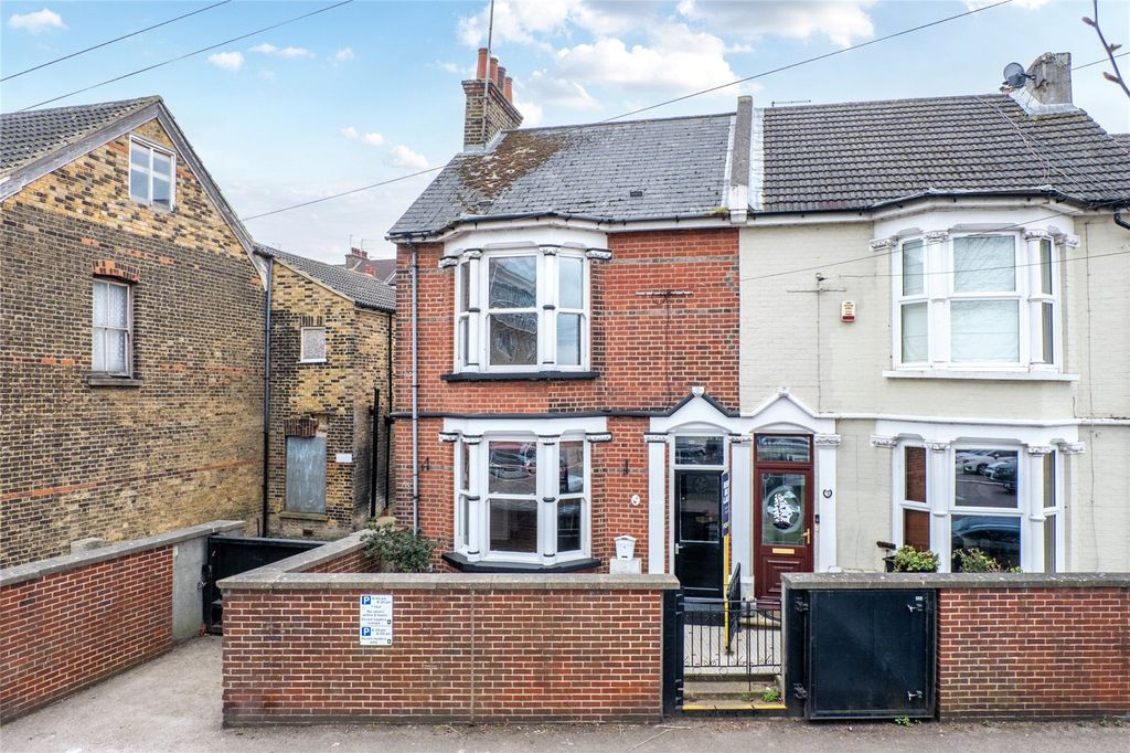 Property photo 1 of 24 Picture No. 04