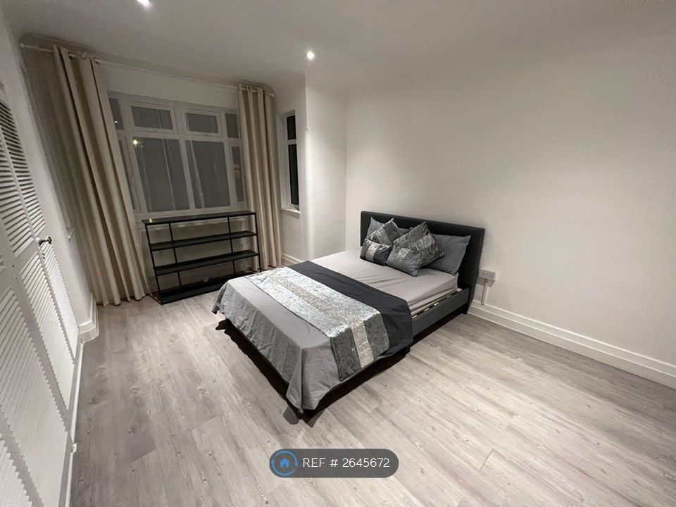 Property photo 1 of 15 Bedroom 4