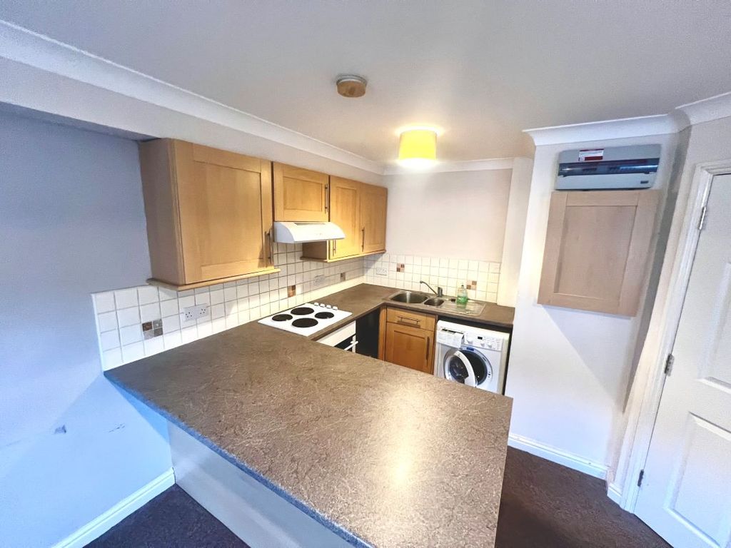 Property photo 2 of 8