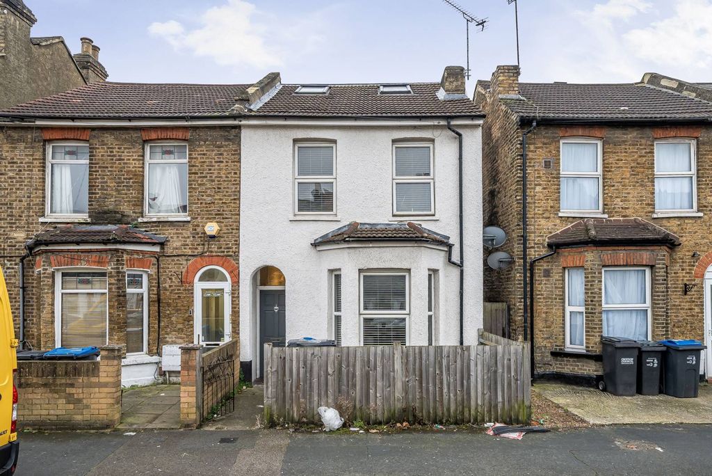 Property photo 1 of 19