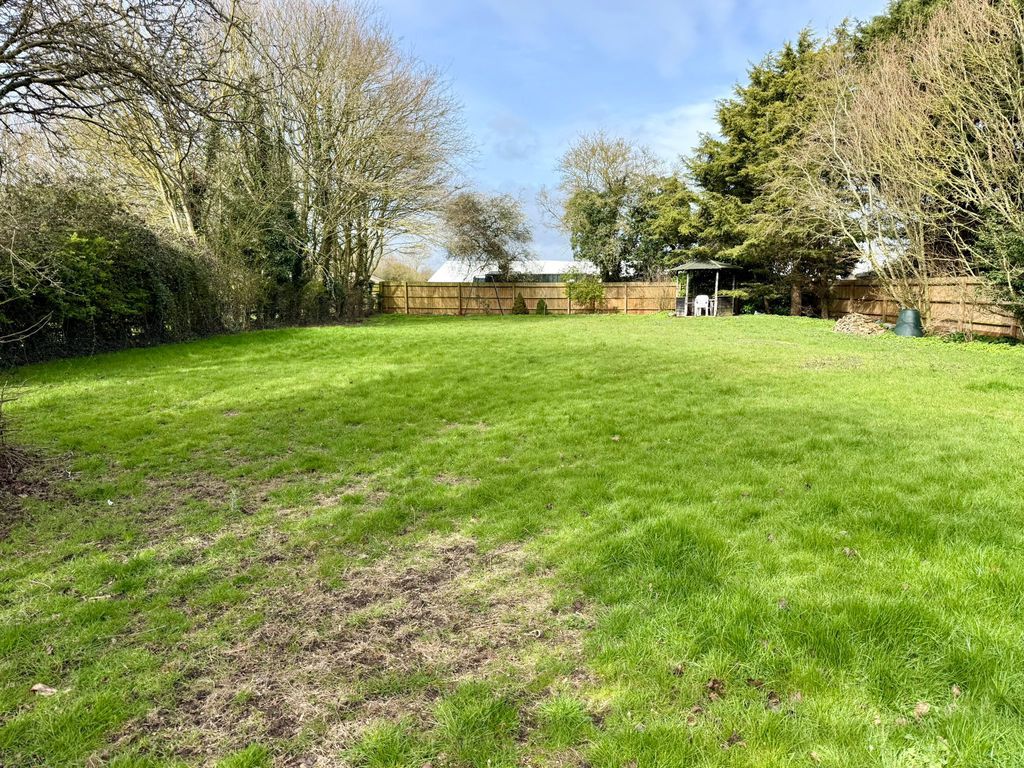 Property photo 2 of 32 Photo 4