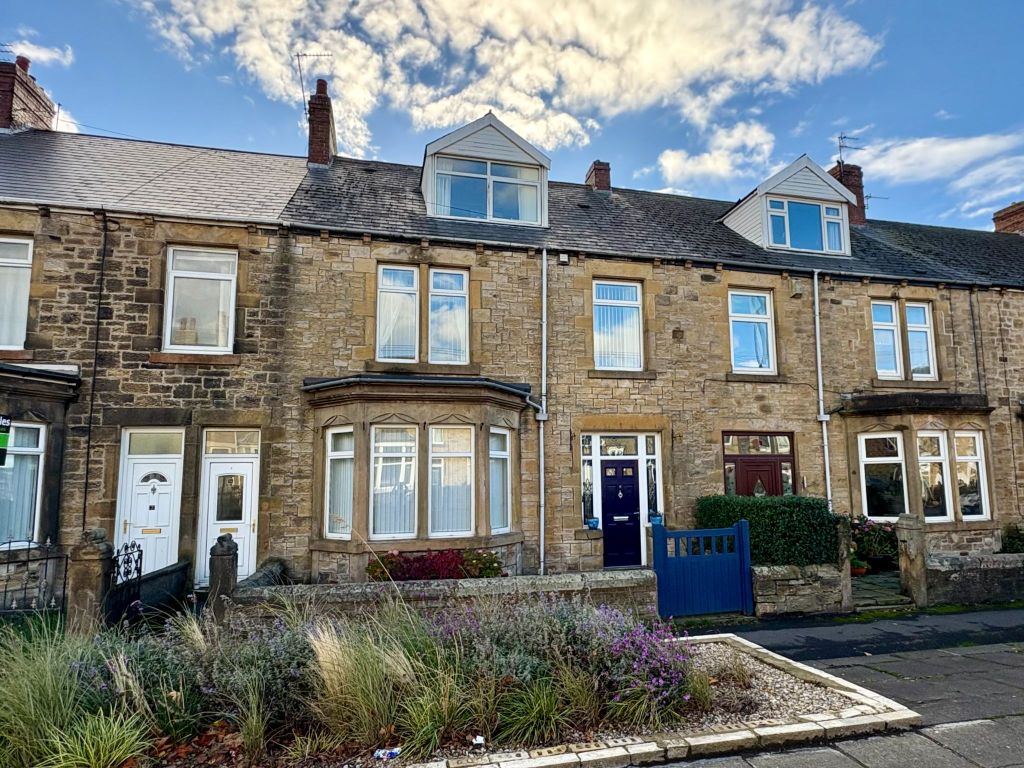 Property photo 1 of 26 Photograph 8