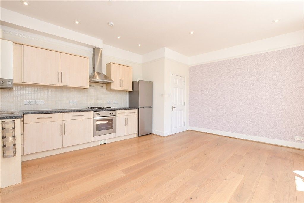 Property photo 2 of 12 Kitchen Lounge/Diner