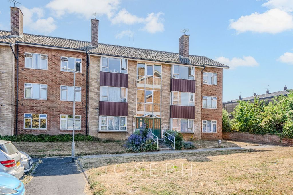 Property photo 1 of 7