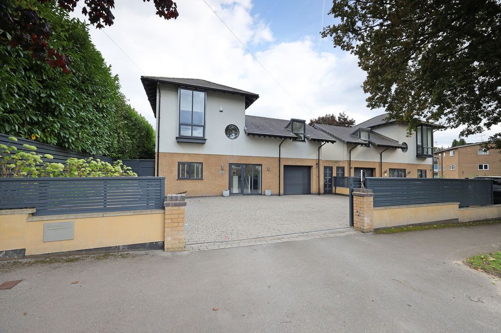 Property photo 1 of 50