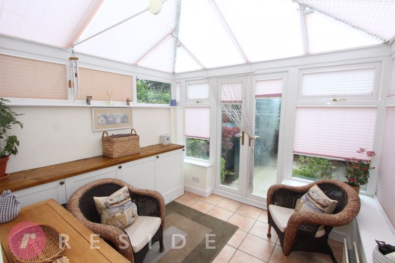 Property photo 3 of 18 Conservatory