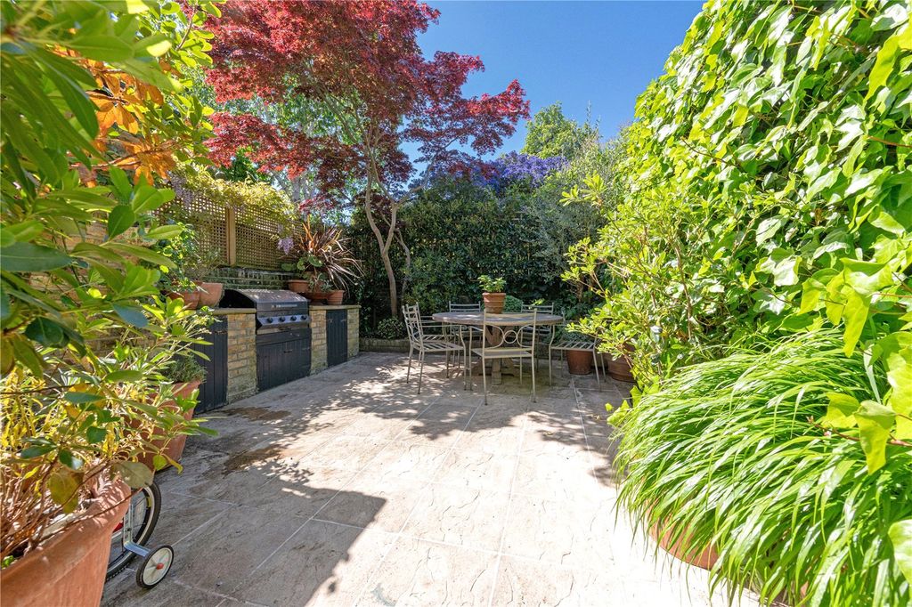Property photo 1 of 13 Garden
