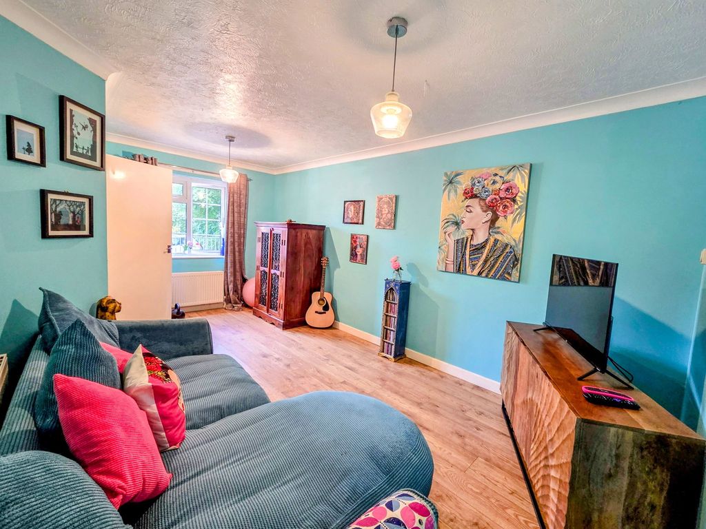 Property photo 3 of 16