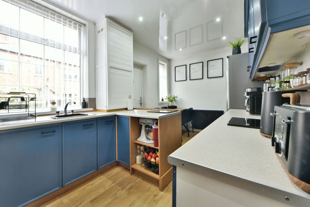 Property photo 3 of 20 Kitchen/Diner