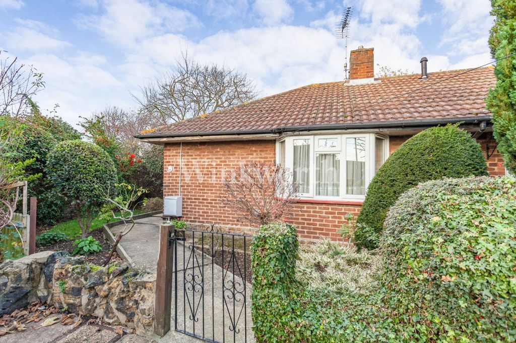 Property photo 3 of 10 Picture No. 01