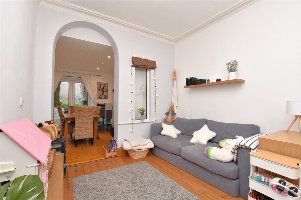 Property photo 3 of 26 Picture No. 15