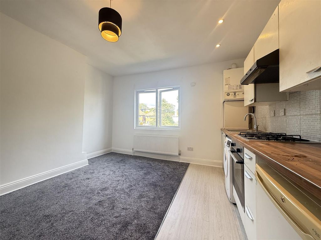 Property photo 3 of 6 Img_1222.Jpg