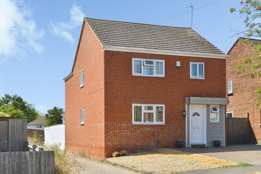 Property photo 1 of 18