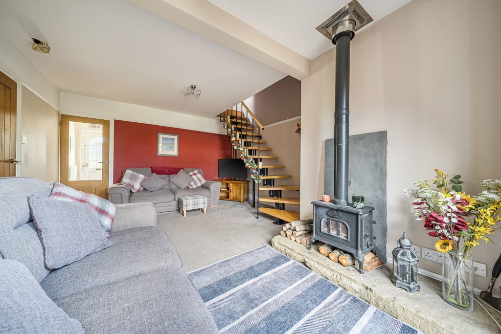 Property photo 2 of 23 Living Room