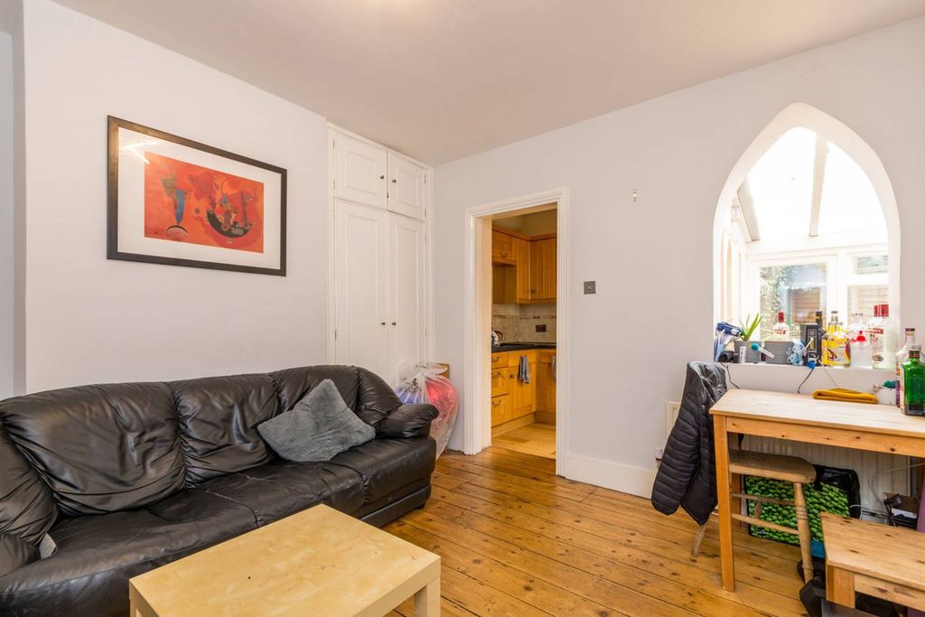 Property photo 3 of 13