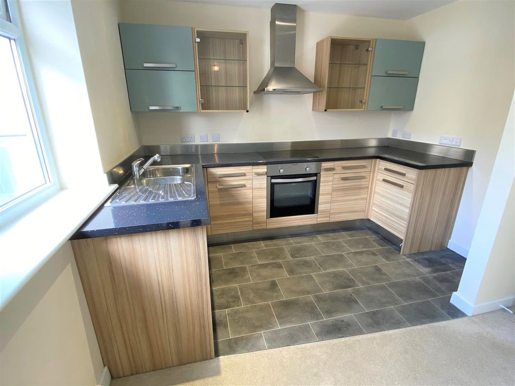 Property photo 3 of 6 4 Blue Ocean Apartments Kitchen