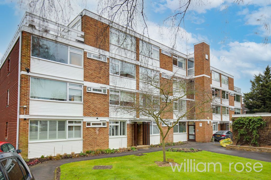 3 bed flat for sale Chingford Hatch
