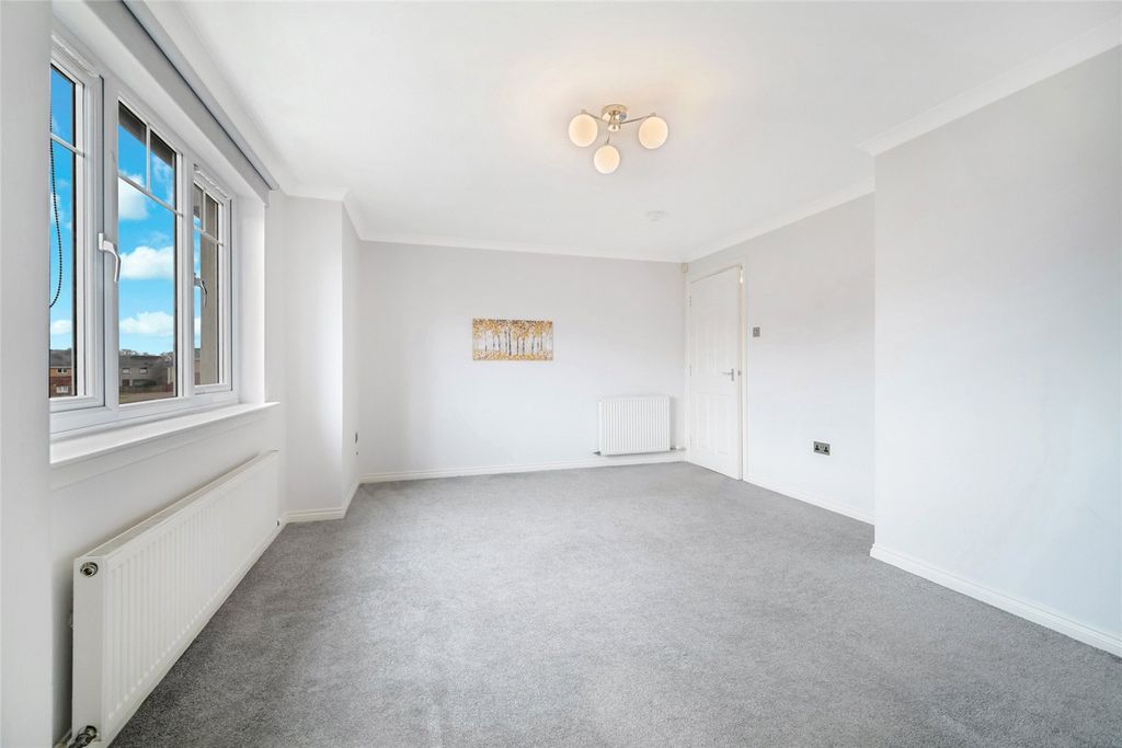 Property photo 2 of 12 Picture No. 02