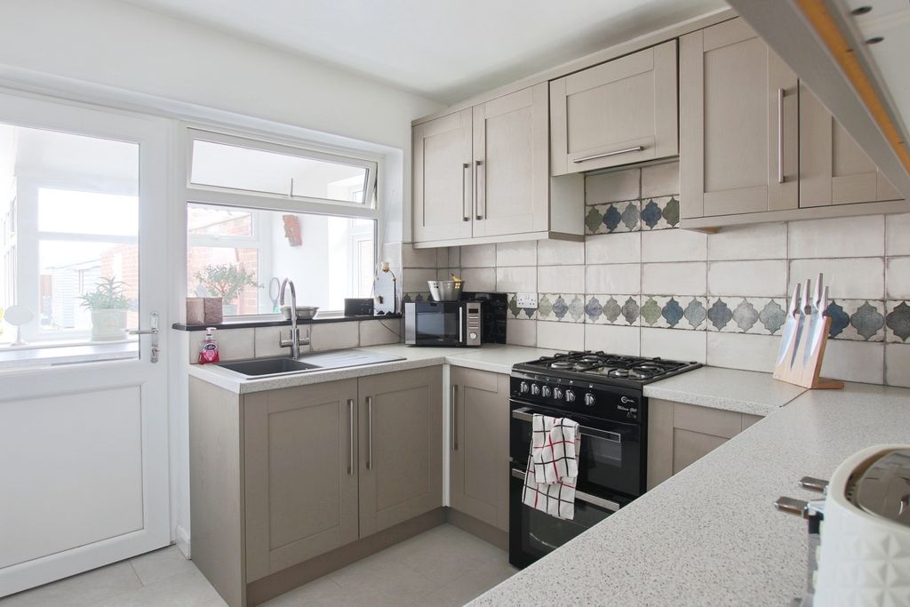 Property photo 2 of 16 5009135