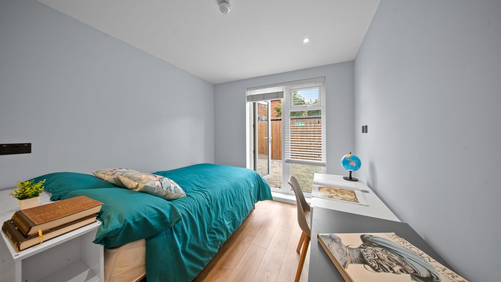Property photo 1 of 8