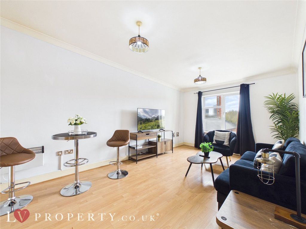 Property photo 3 of 6 Picture No. 02