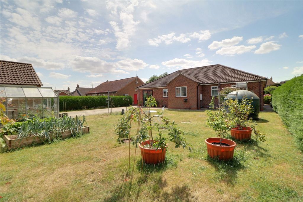 Property photo 2 of 13 Picture No. 02