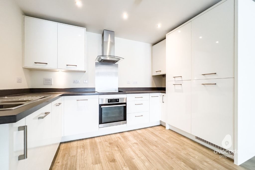 Property photo 2 of 11 4453852