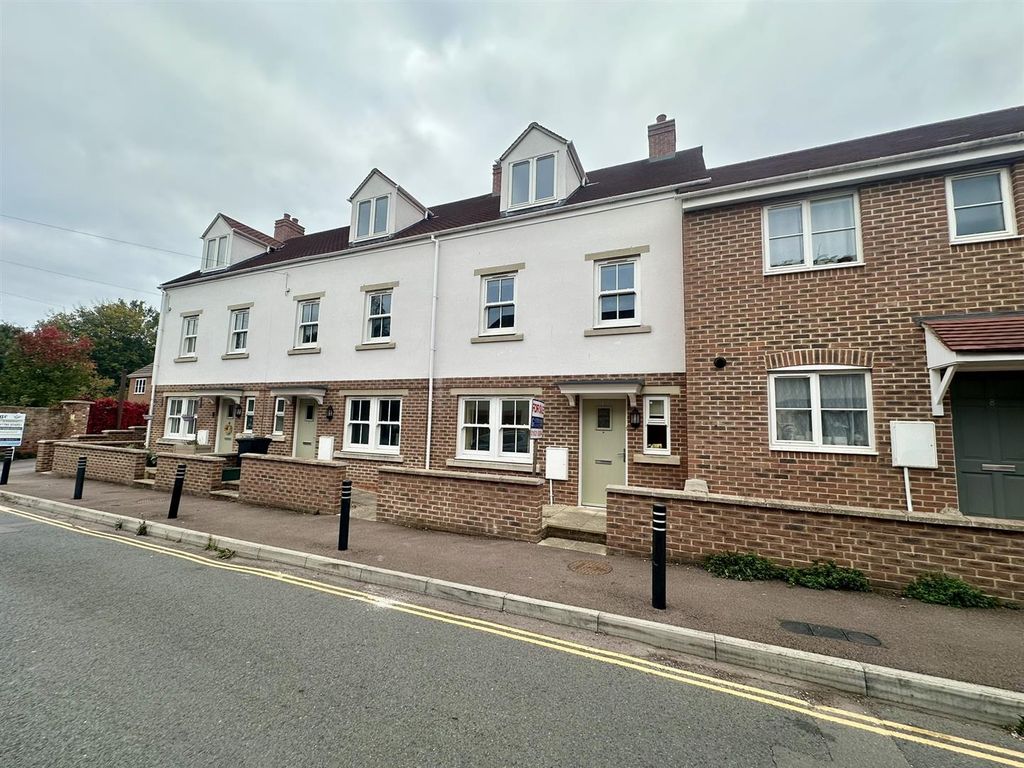 Property photo 1 of 19 Front Aspect