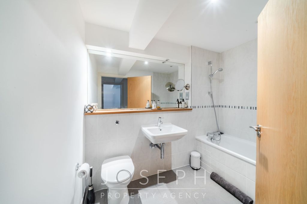 Additional image 8 of 2 bed flat to rentKey Street, Ipswich IP4