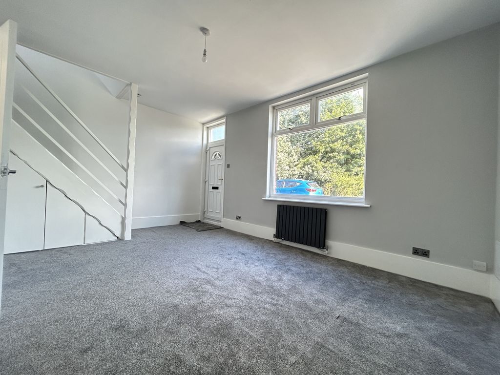 Property photo 2 of 12 Img_3008
