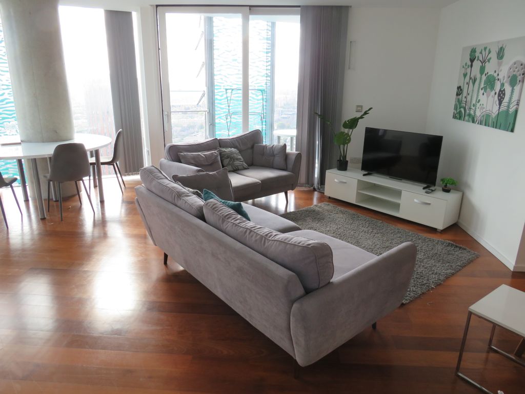 Property photo 2 of 7 Living Room