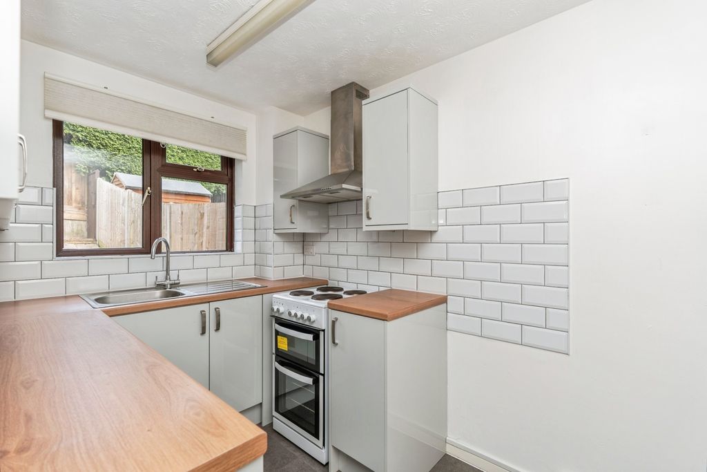 Property photo 3 of 17 Pbox-Img.Jpg