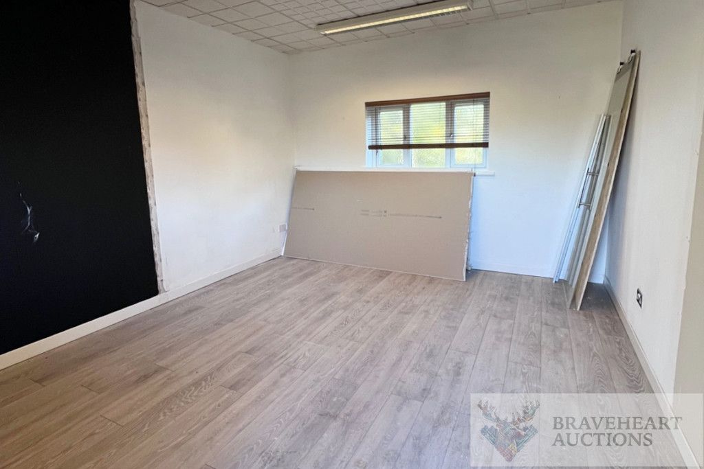 Property photo 3 of 11 Photo 7